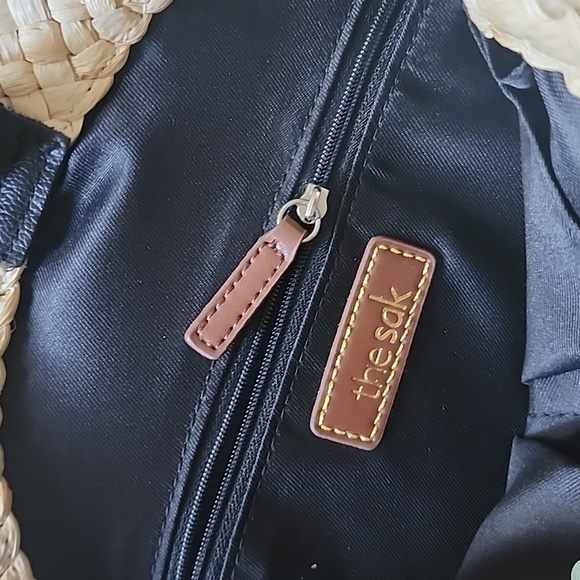 The saks bag - Picture 3 of 4